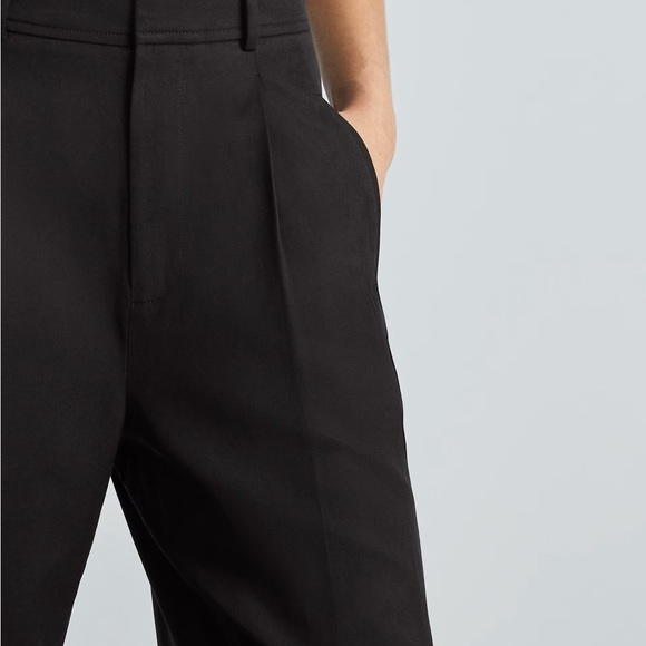Everlane Way High Drape Pants in Black (8R) - Picture 3 of 6